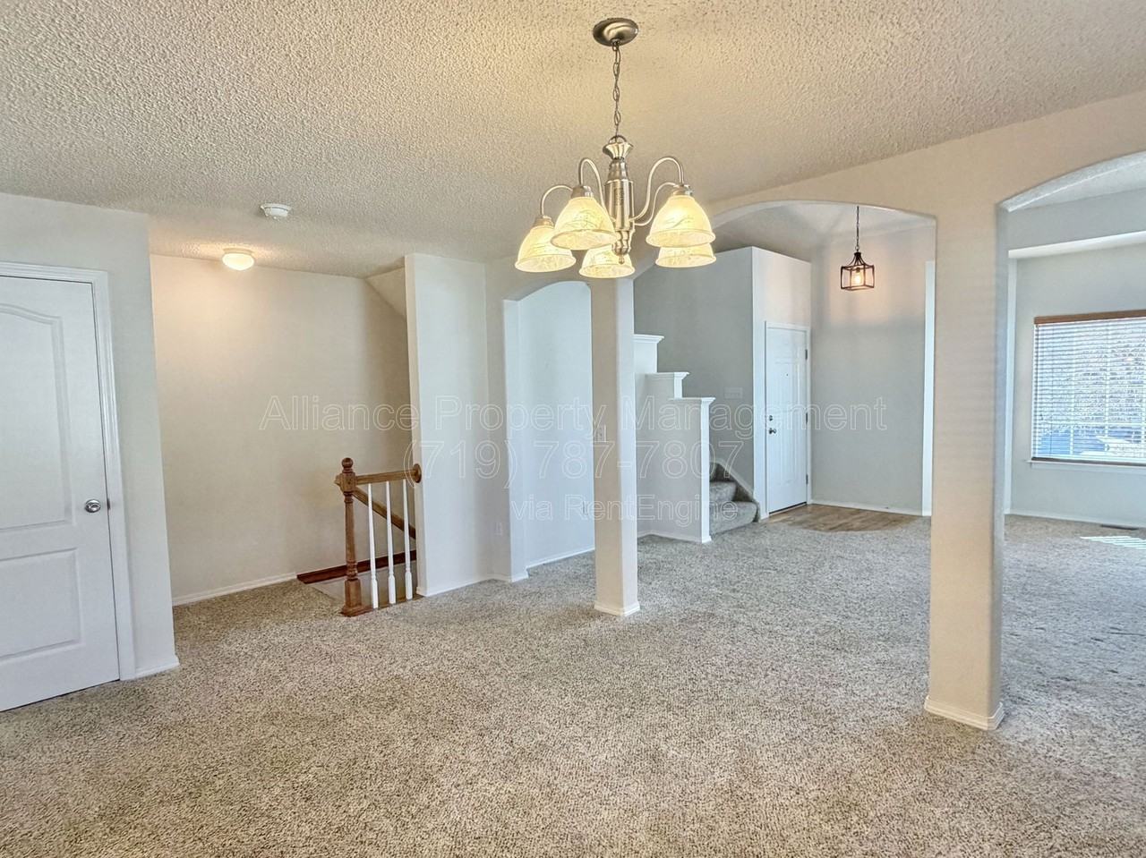 5072 Hawk Springs Dr - Photo 7 of 44