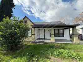 featured image of 1478 N Crescent Ave