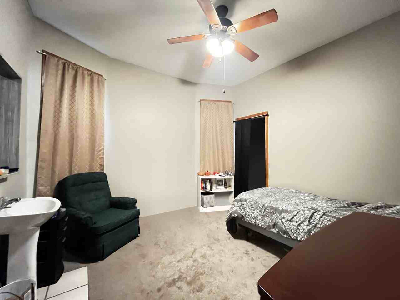 1092 18th Ave Se #1 - Photo 6 of 14