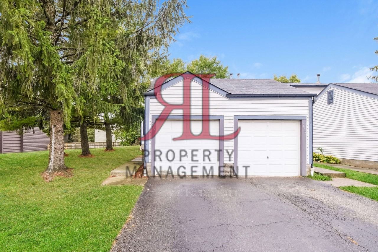 1667 Park Place Dr - Photo 5 of 26