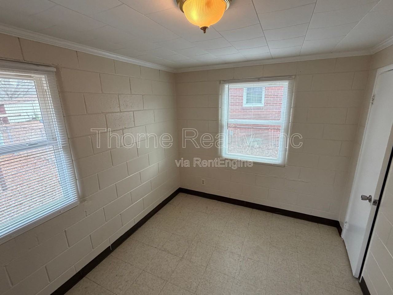 604 Nelson St - Photo 7 of 7