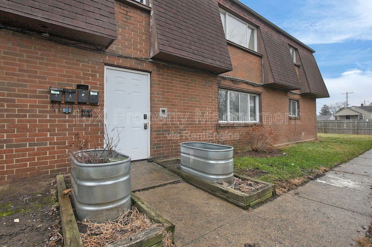 2872 Howey Rd #D - Photo 5 of 26