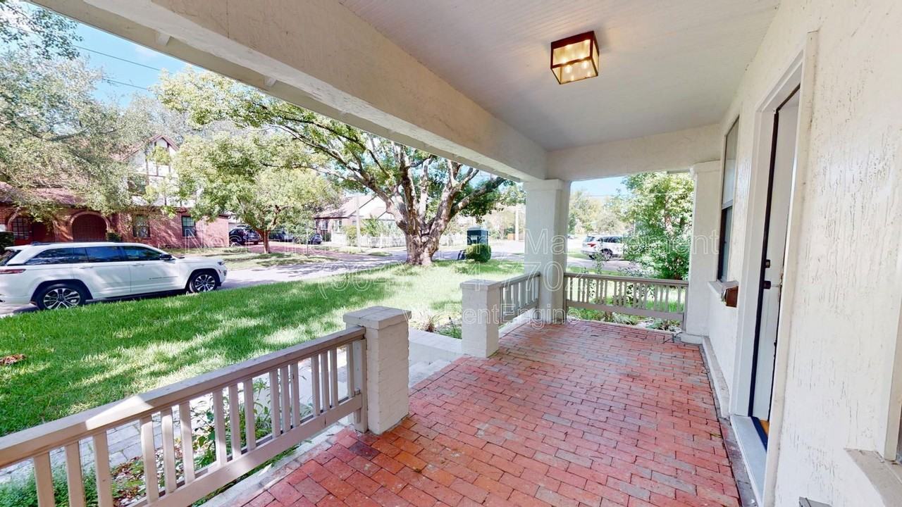 1108 Landon Ave - Photo 3 of 33