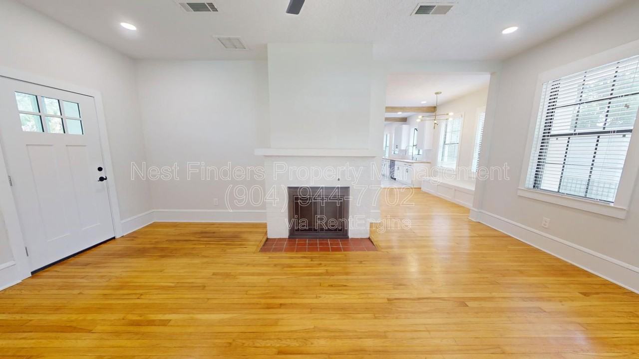 1108 Landon Ave - Photo 5 of 33