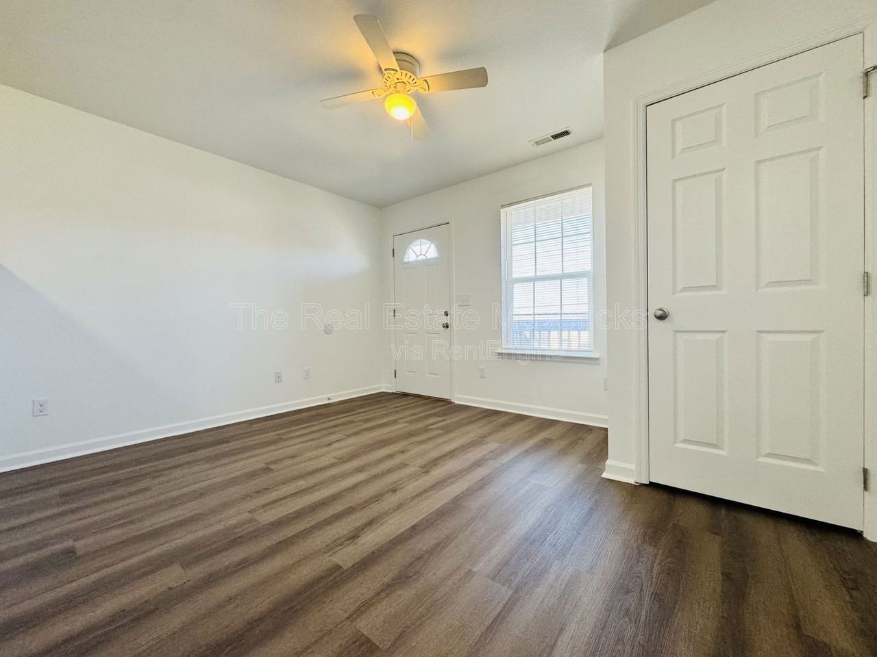 4607 Kirkland Ave - Photo 3 of 11