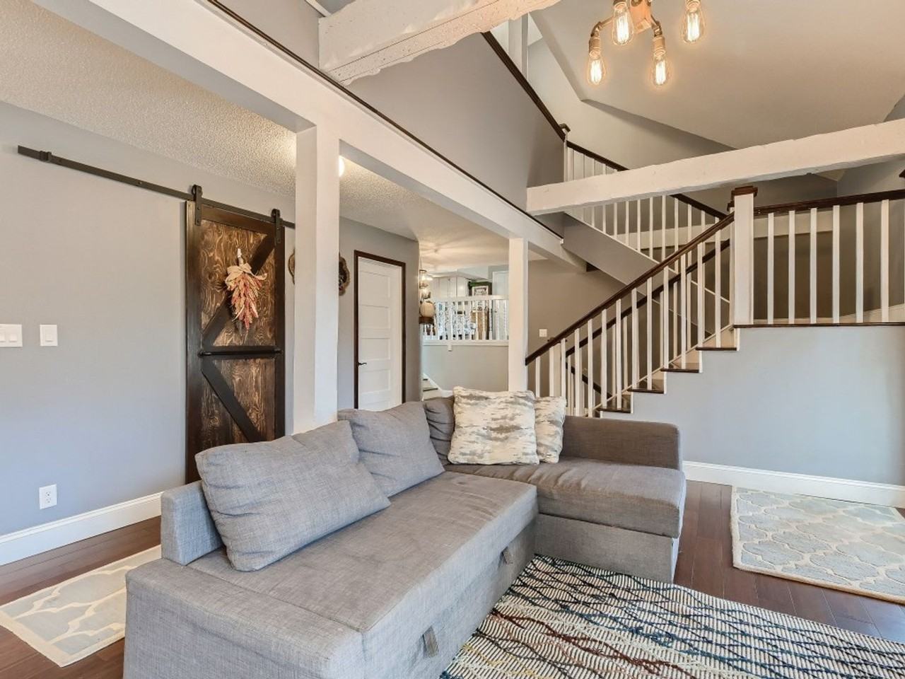 1649 Gull Ln - Photo 3 of 35