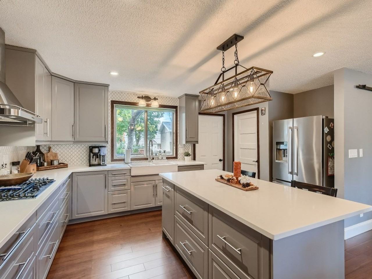 1649 Gull Ln - Photo 7 of 35