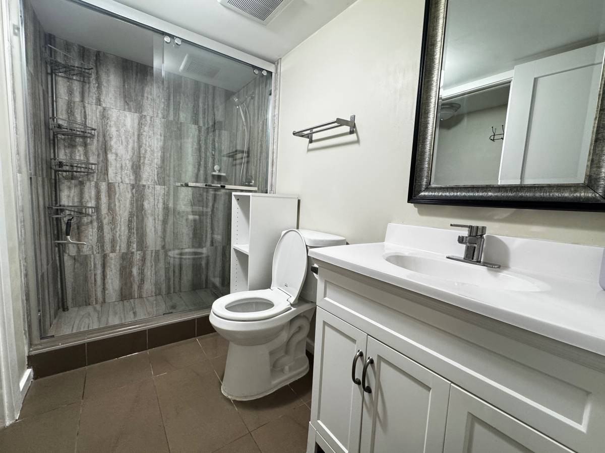 1349 Terrace Avenue - Photo 4 of 10