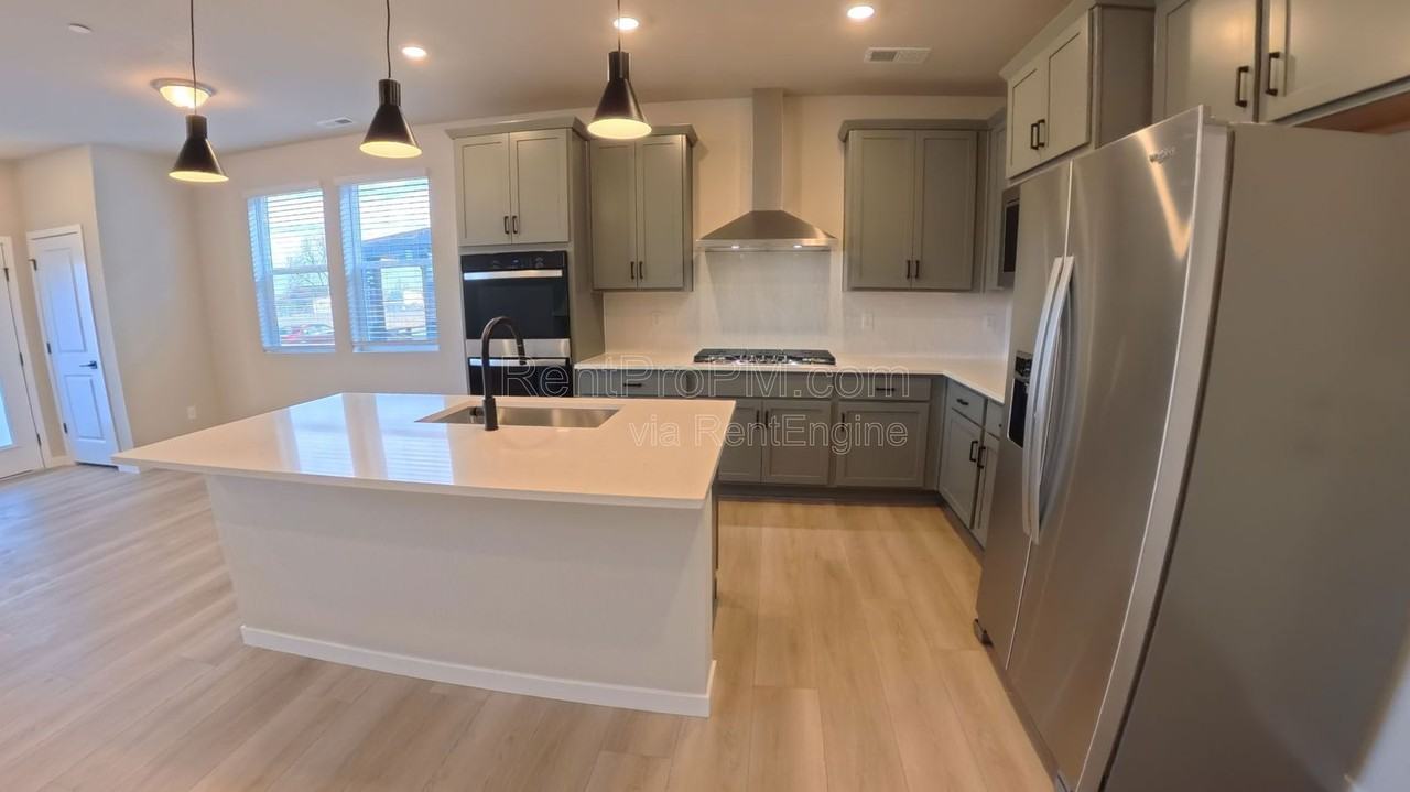 776 Nob Hill Ln #1 - Photo 6 of 23