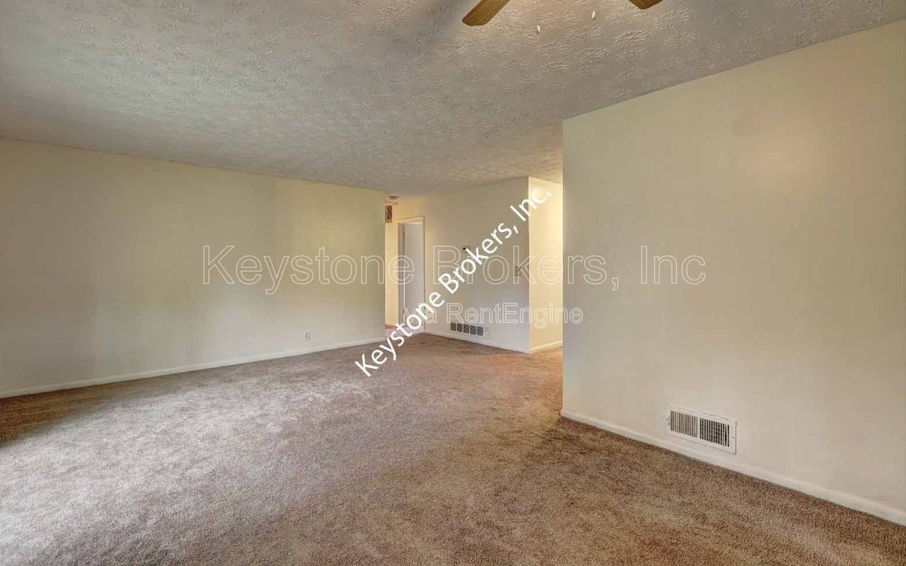 5805 Singleton Rd - Photo 6 of 17