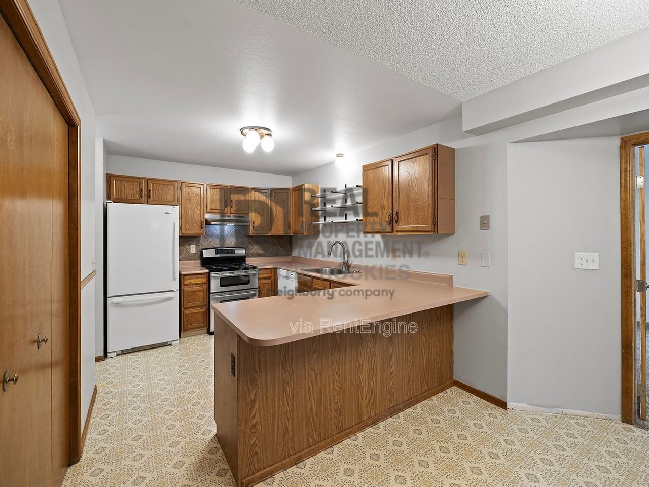 773 Johnson Ave - Photo 5 of 22