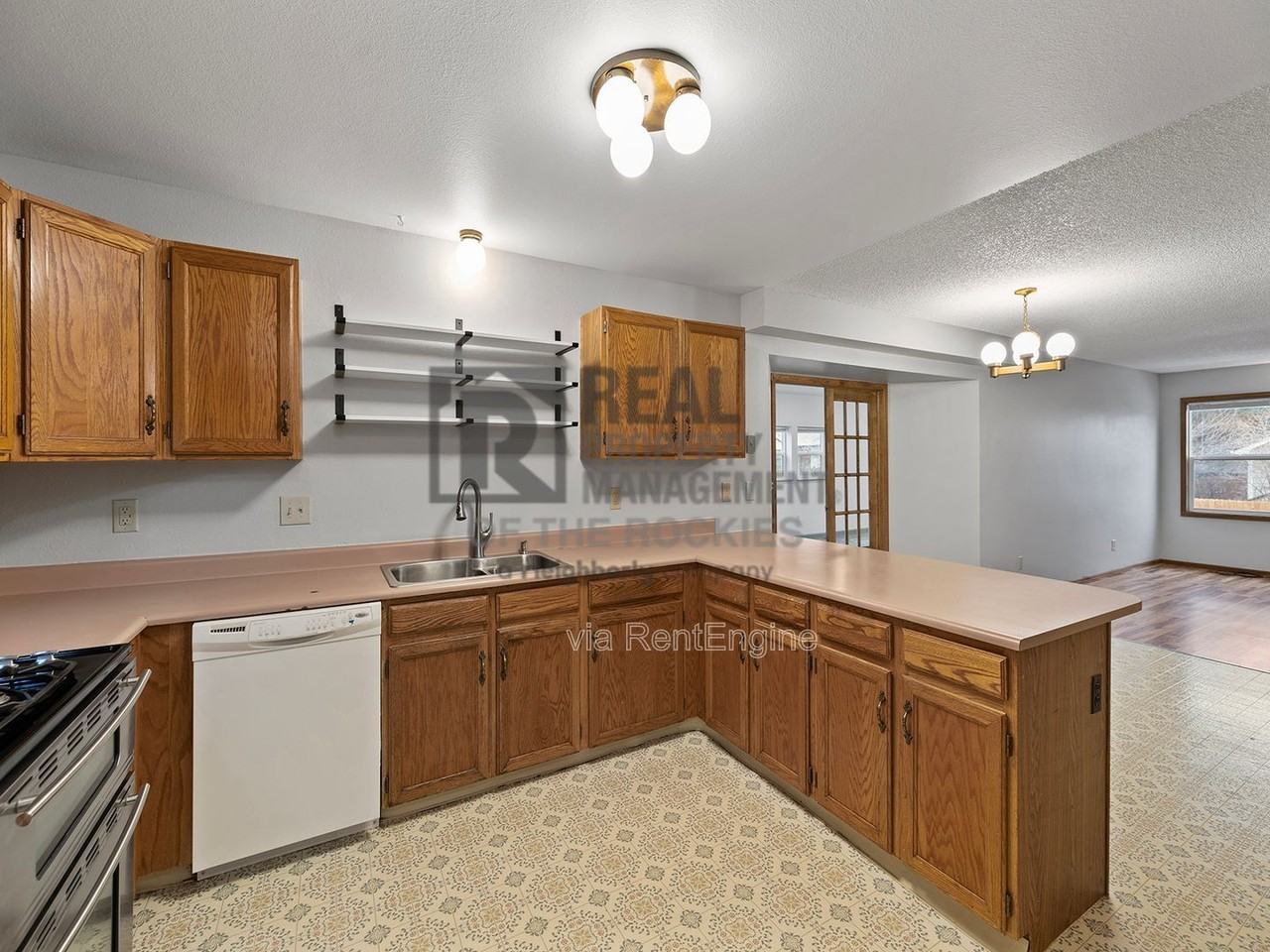 773 Johnson Ave - Photo 6 of 22