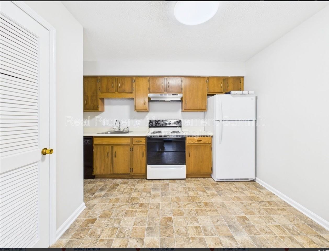 2407 Bare St #N - Photo 7 of 32