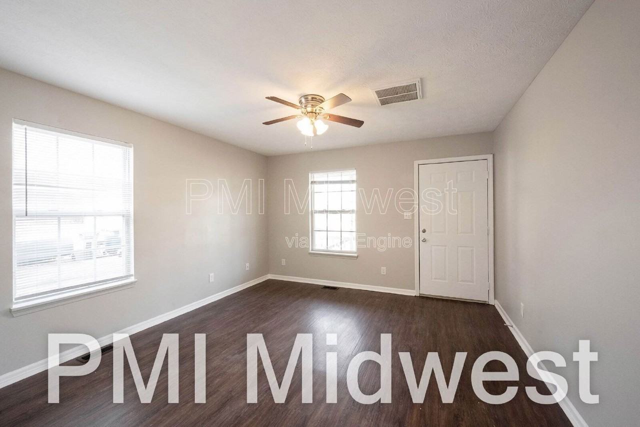 1365 Mulberry St - Photo 2 of 14