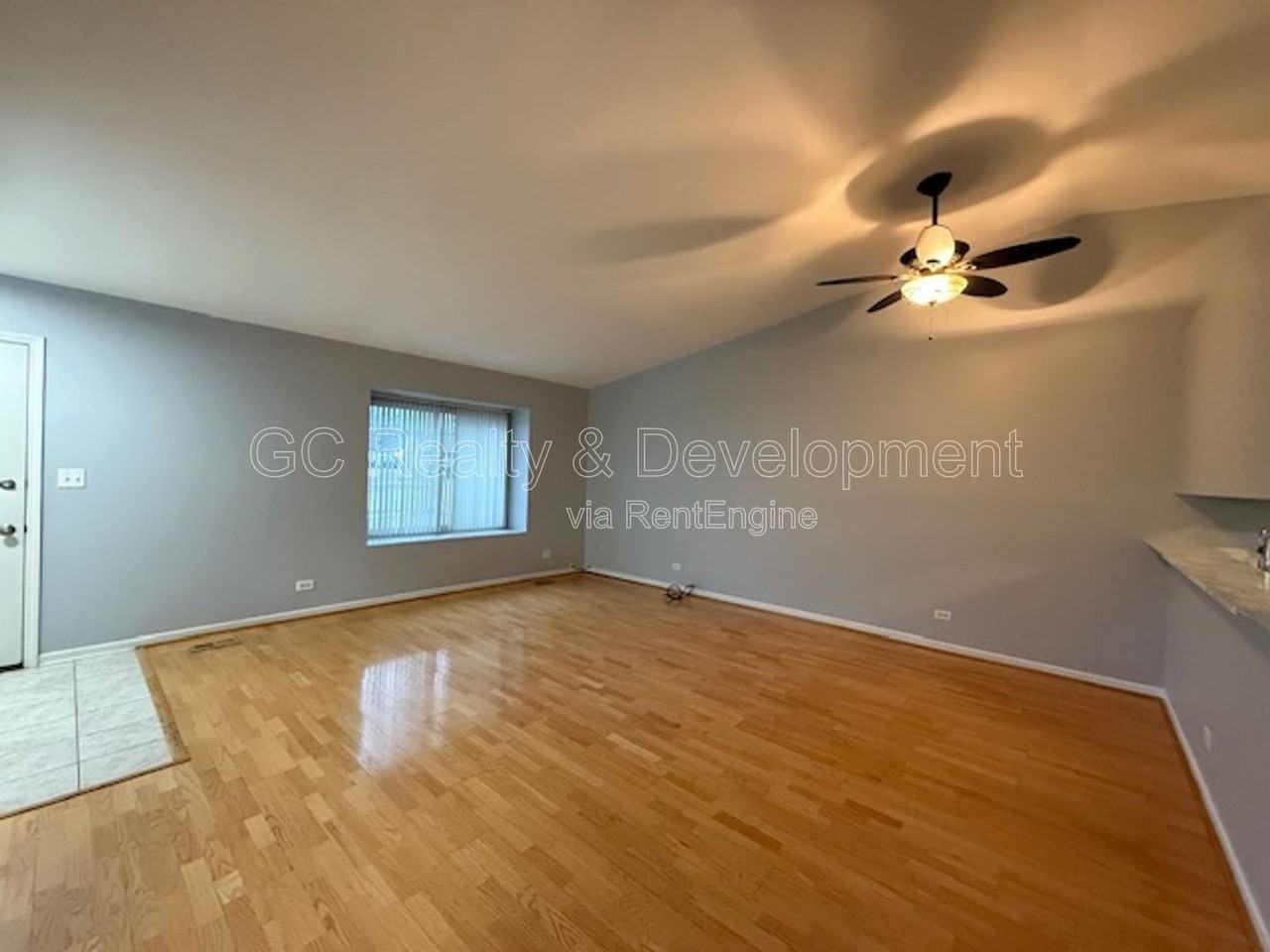 624 Thorndale Dr - Photo 4 of 16