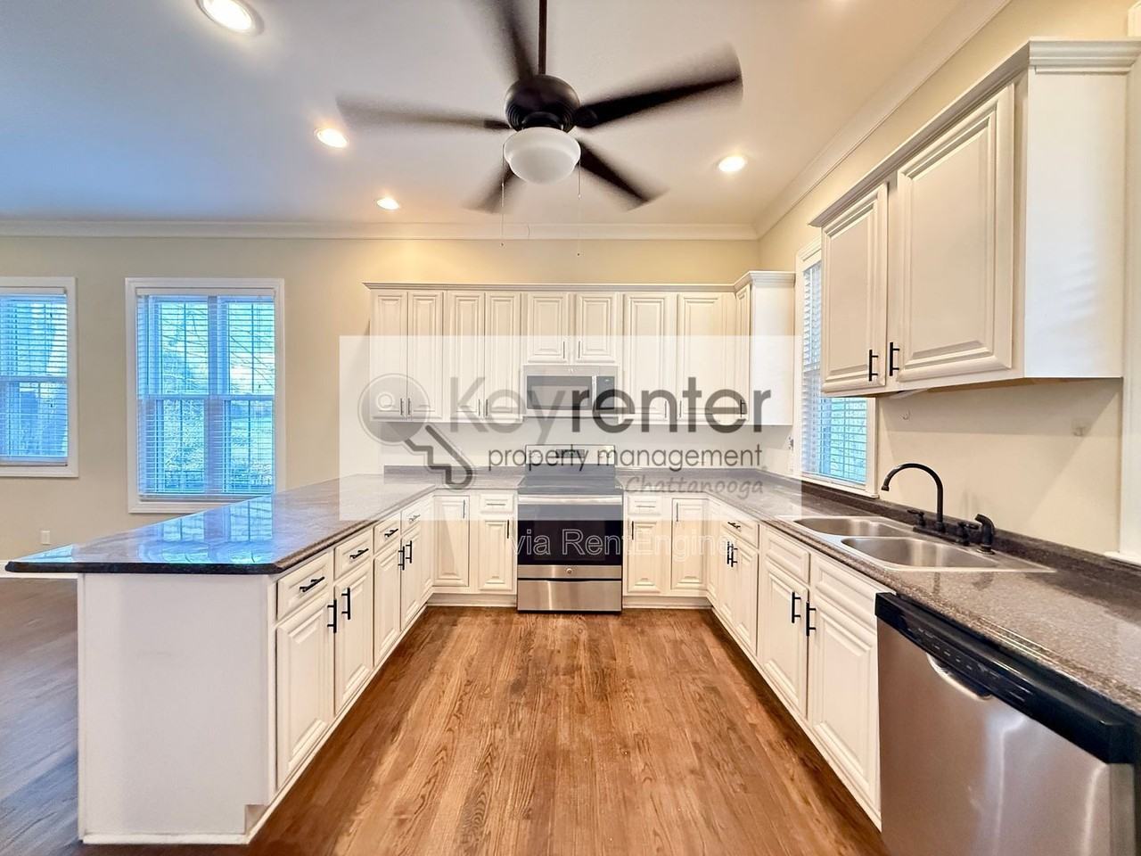 2769 Haywood Ave - Photo 4 of 15