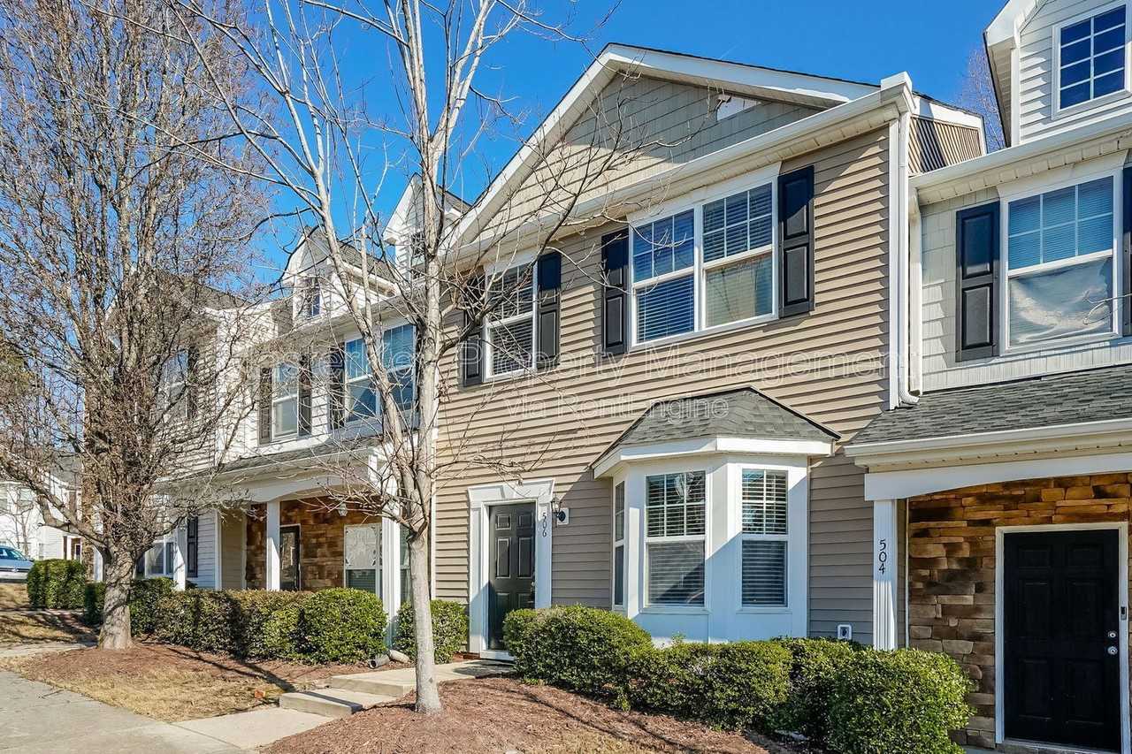 506 Bayou Ct - Photo 2 of 28