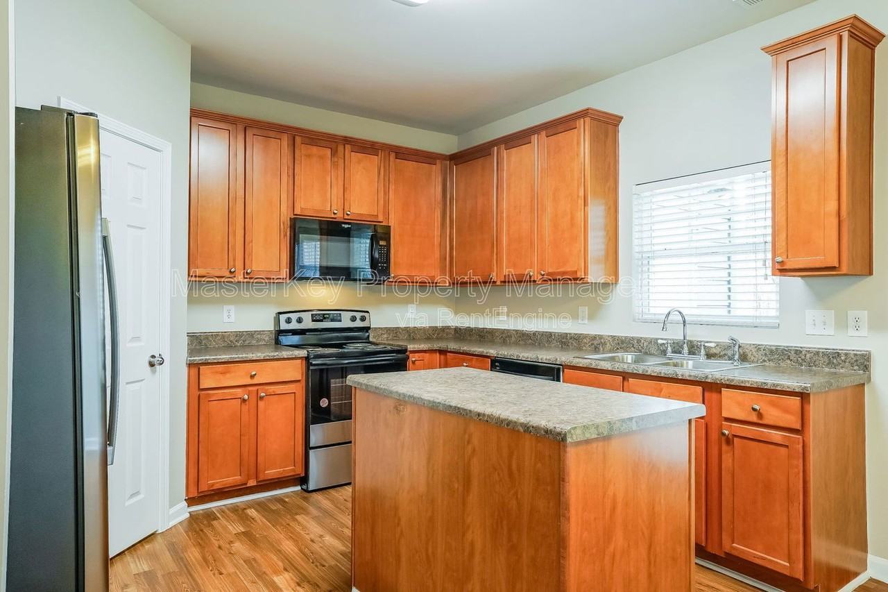 506 Bayou Ct - Photo 6 of 28