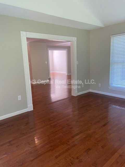 2852 Fairway Dr - Photo 5 of 39