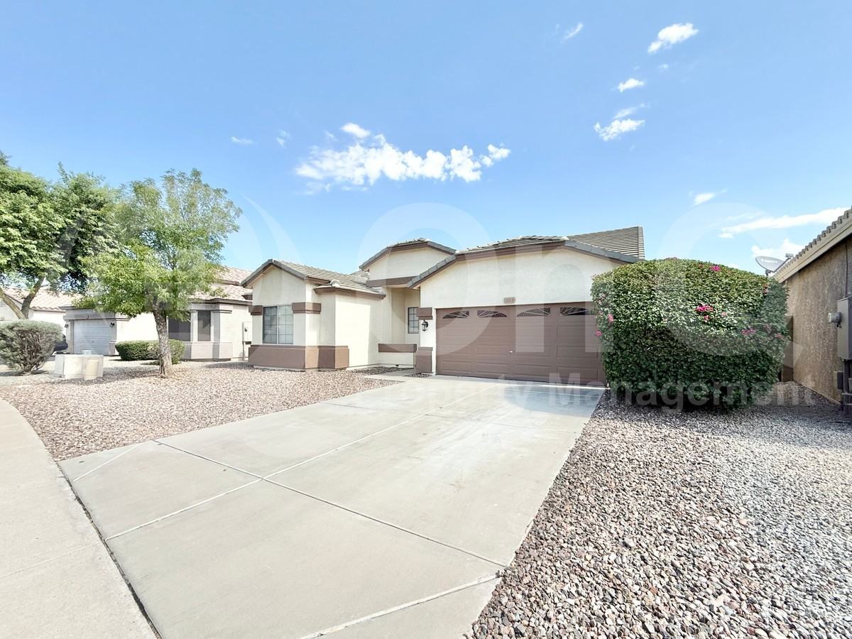 13018 W Pershing St - Photo 2 of 29