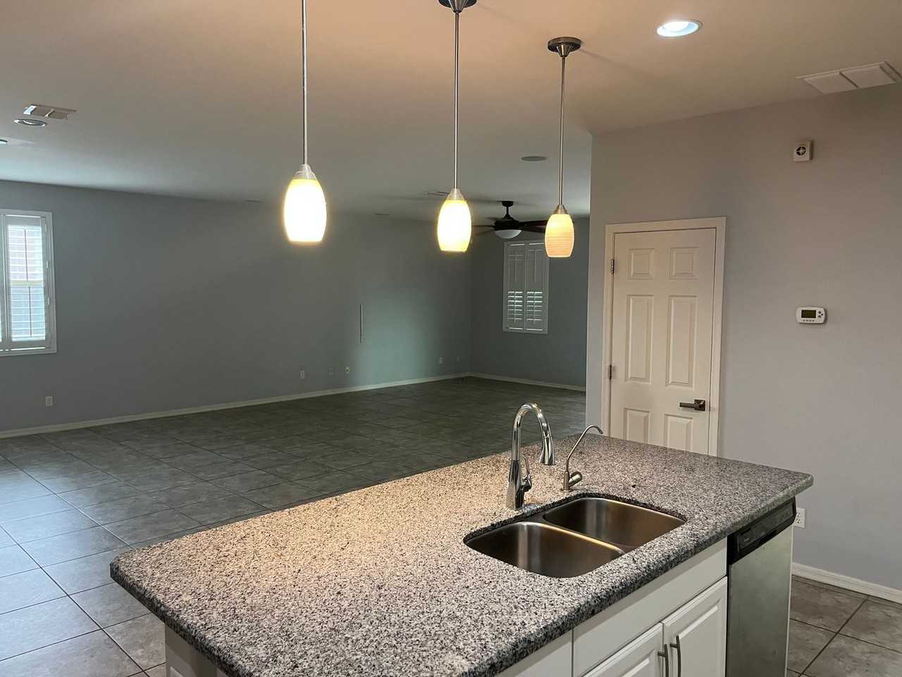 15728 N 182nd Ln - Photo 3 of 21