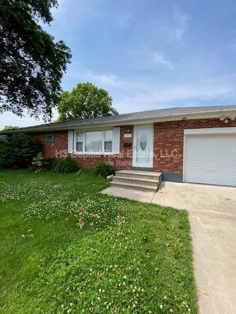 2565 Boyle Ave - Photo 3 of 11