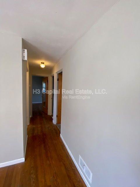2565 Boyle Ave - Photo 6 of 11