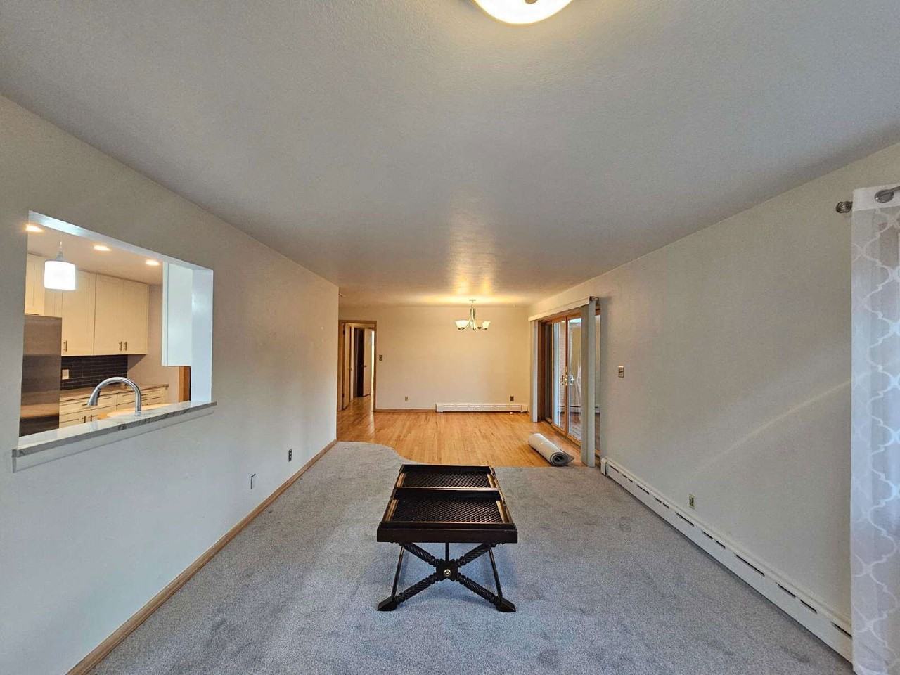 2025 Lee St - Photo 5 of 28