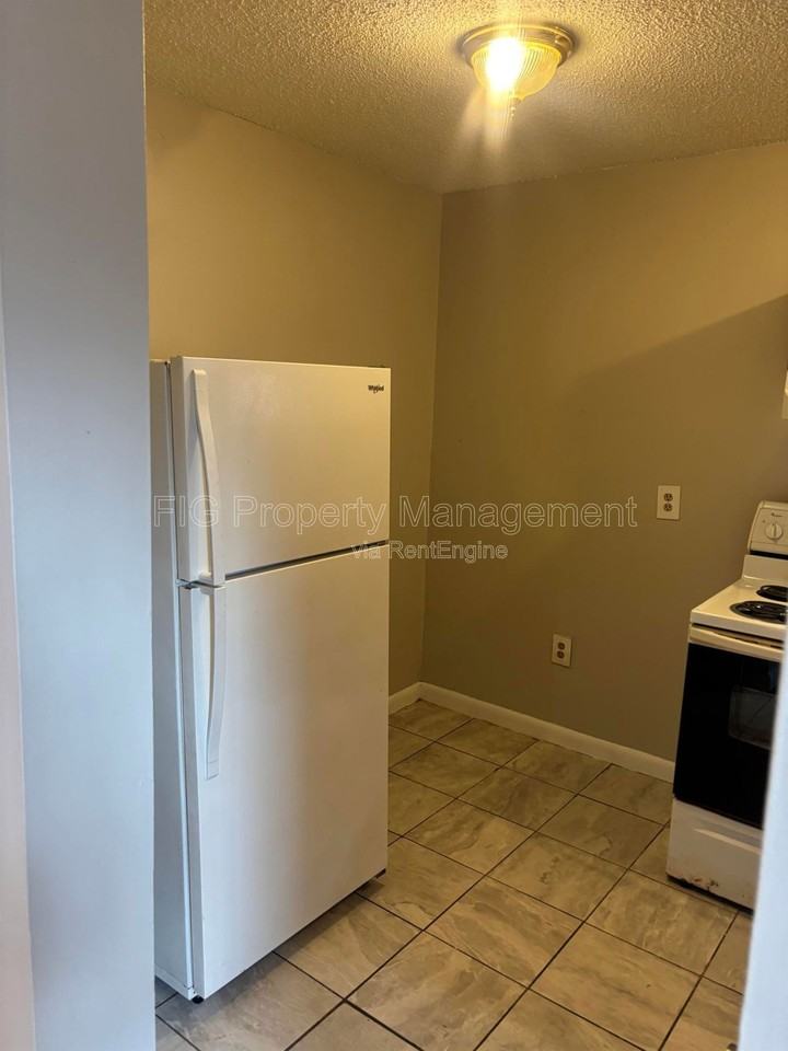 605 W E St #C1A - Photo 3 of 10