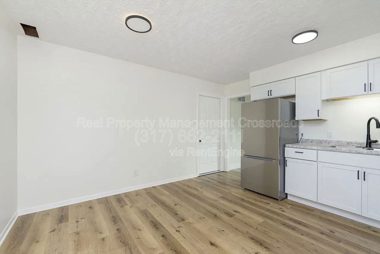 7737 Southfield Dr - Photo 4 of 21