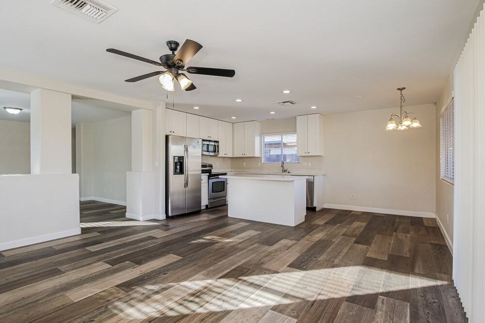 2902 W Irma Ln - Photo 7 of 16