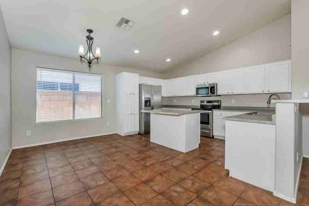 484 W Gascon Rd - Photo 5 of 16