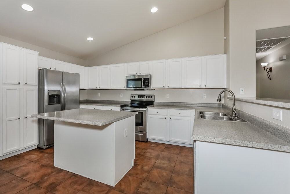 484 W Gascon Rd - Photo 6 of 16