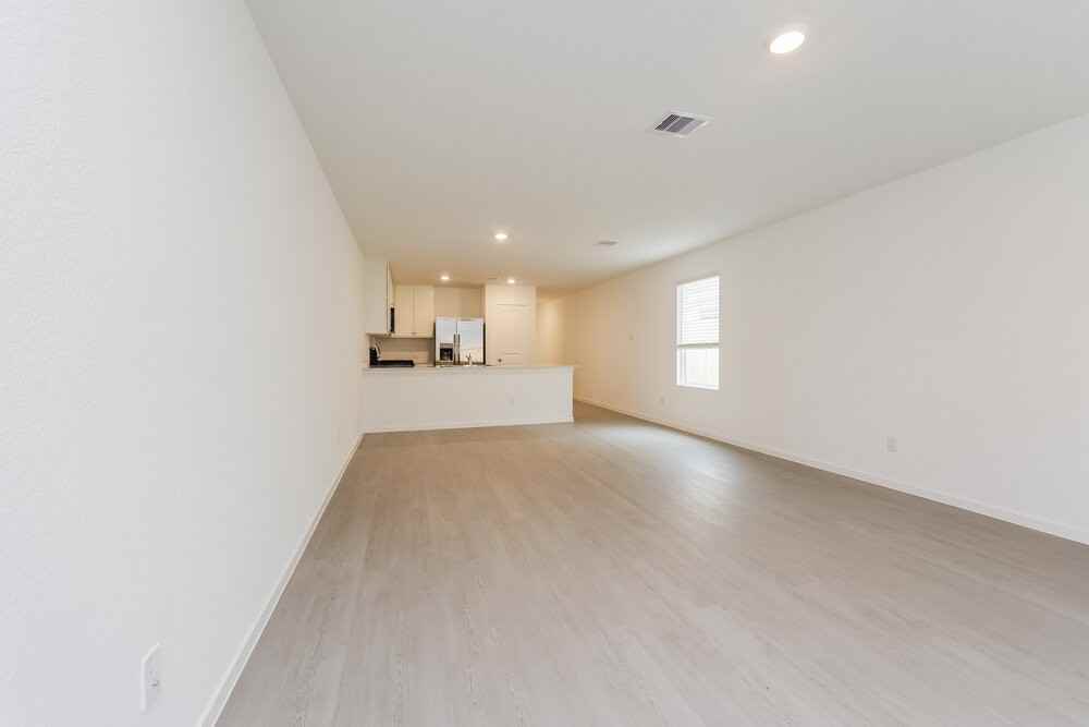 1527 Sunset Ridge Dr - Photo 3 of 16