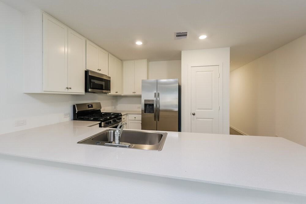 1527 Sunset Ridge Dr - Photo 7 of 16