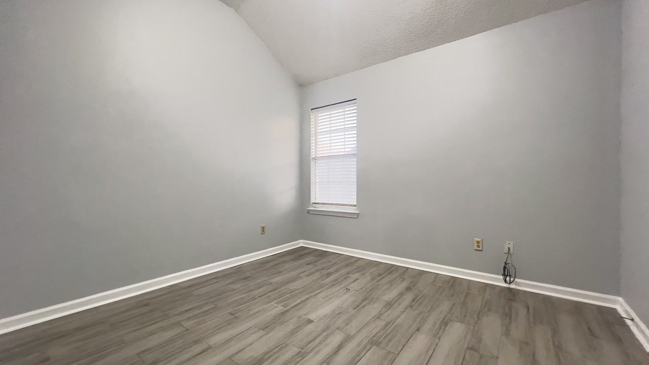 6967 Manslick Rd - Photo 3 of 14