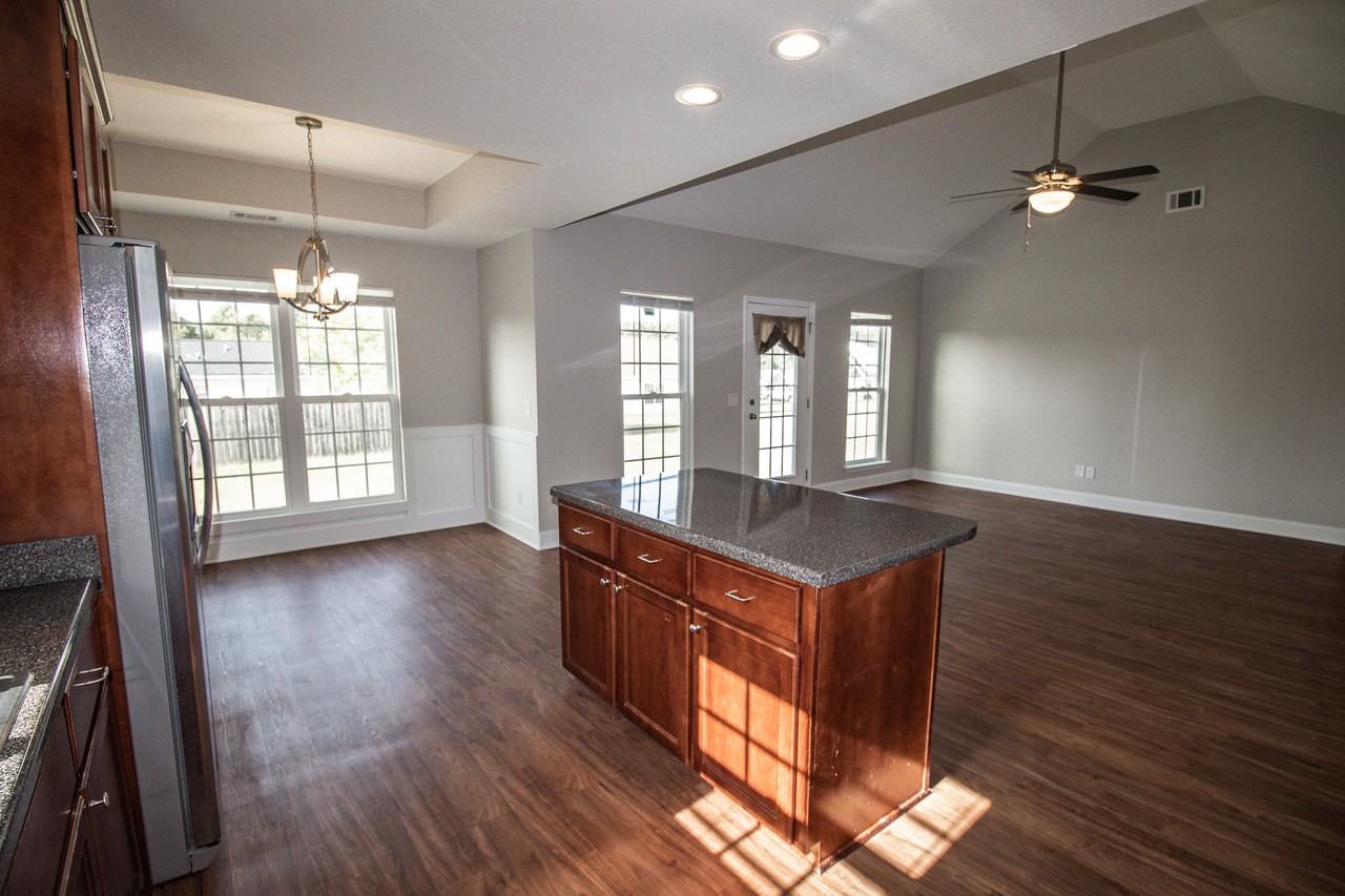 6006 Virginia Pine Ave - Photo 3 of 24