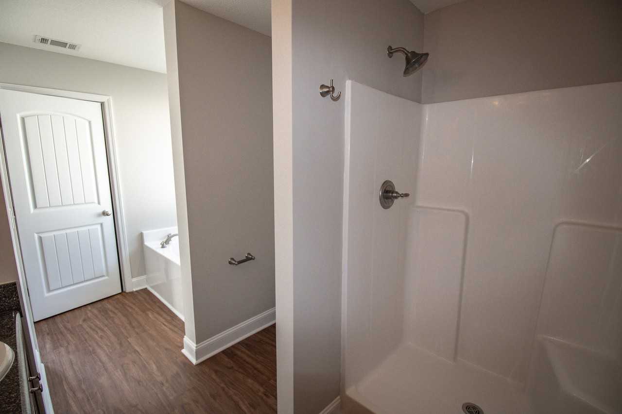 6006 Virginia Pine Ave - Photo 3 of 24