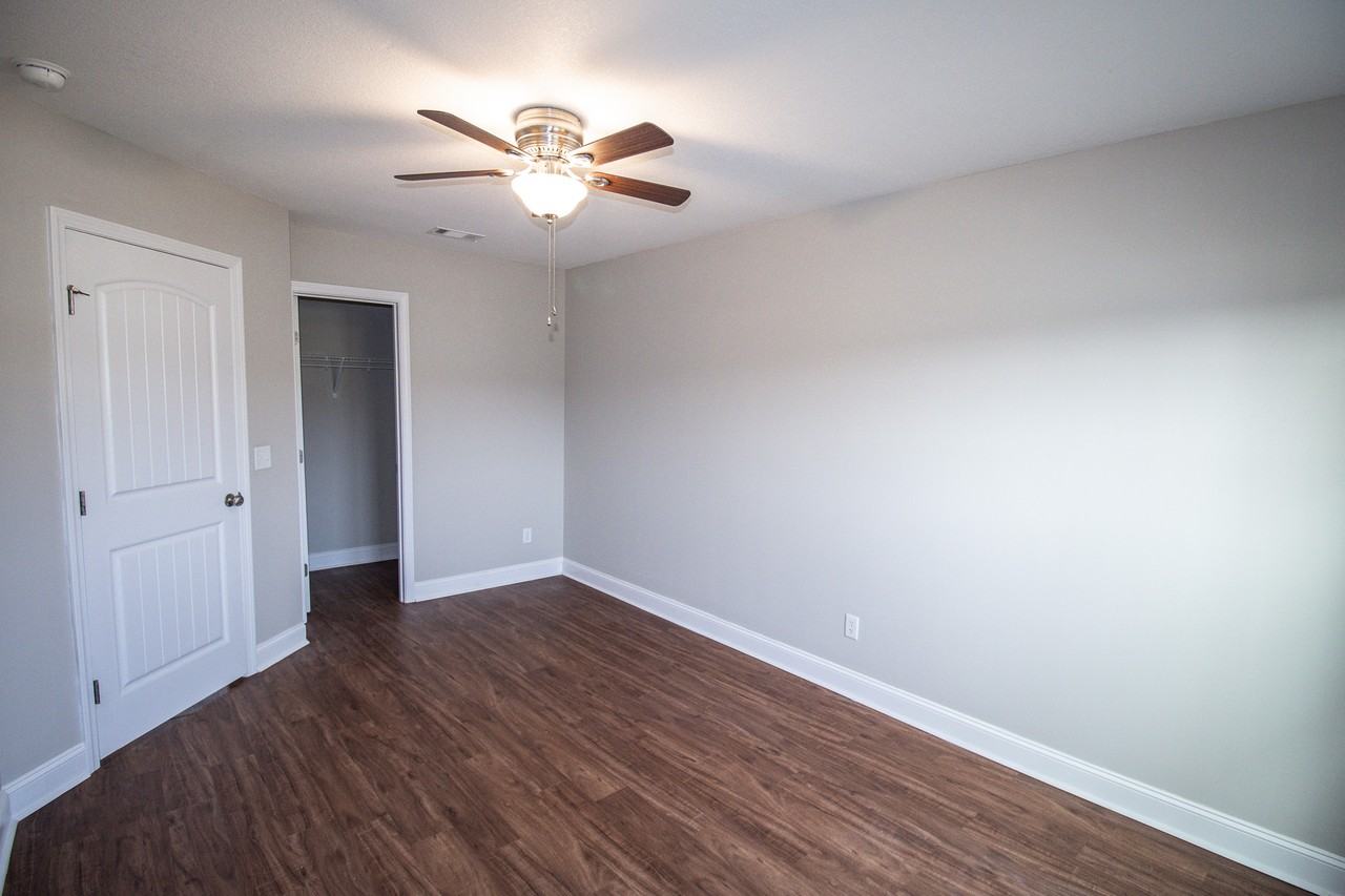 6006 Virginia Pine Ave - Photo 4 of 24