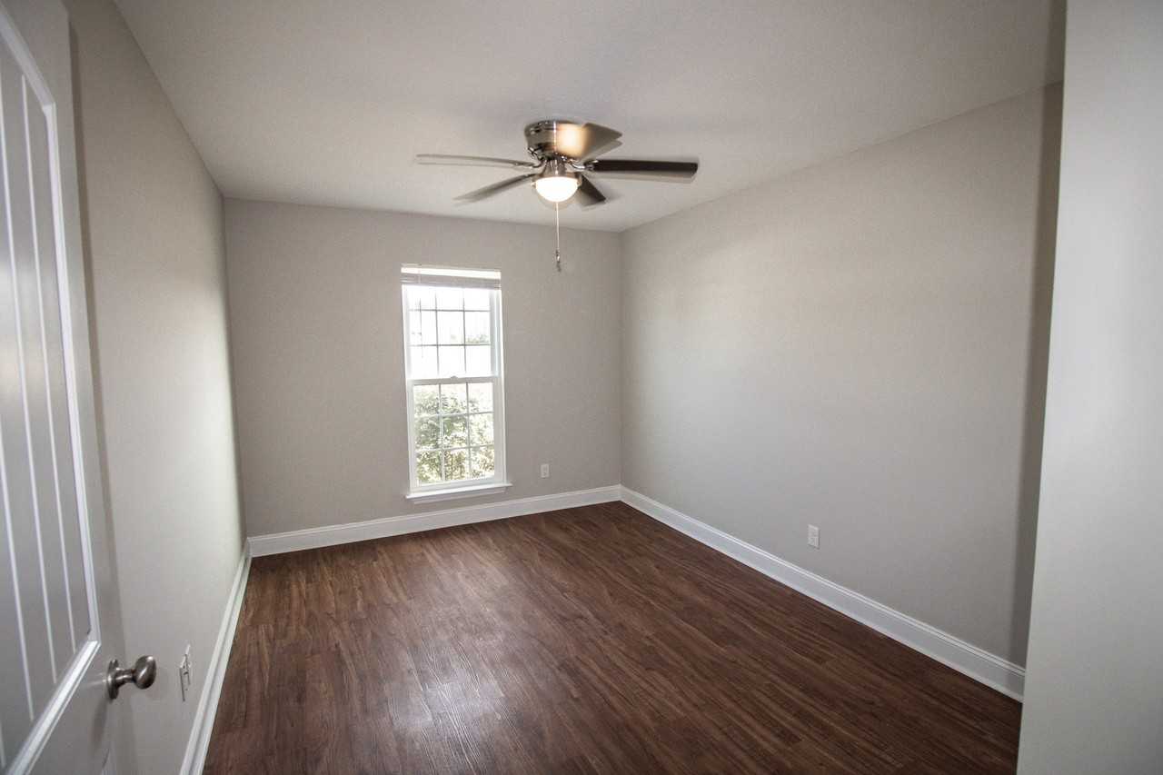 6006 Virginia Pine Ave - Photo 2 of 24