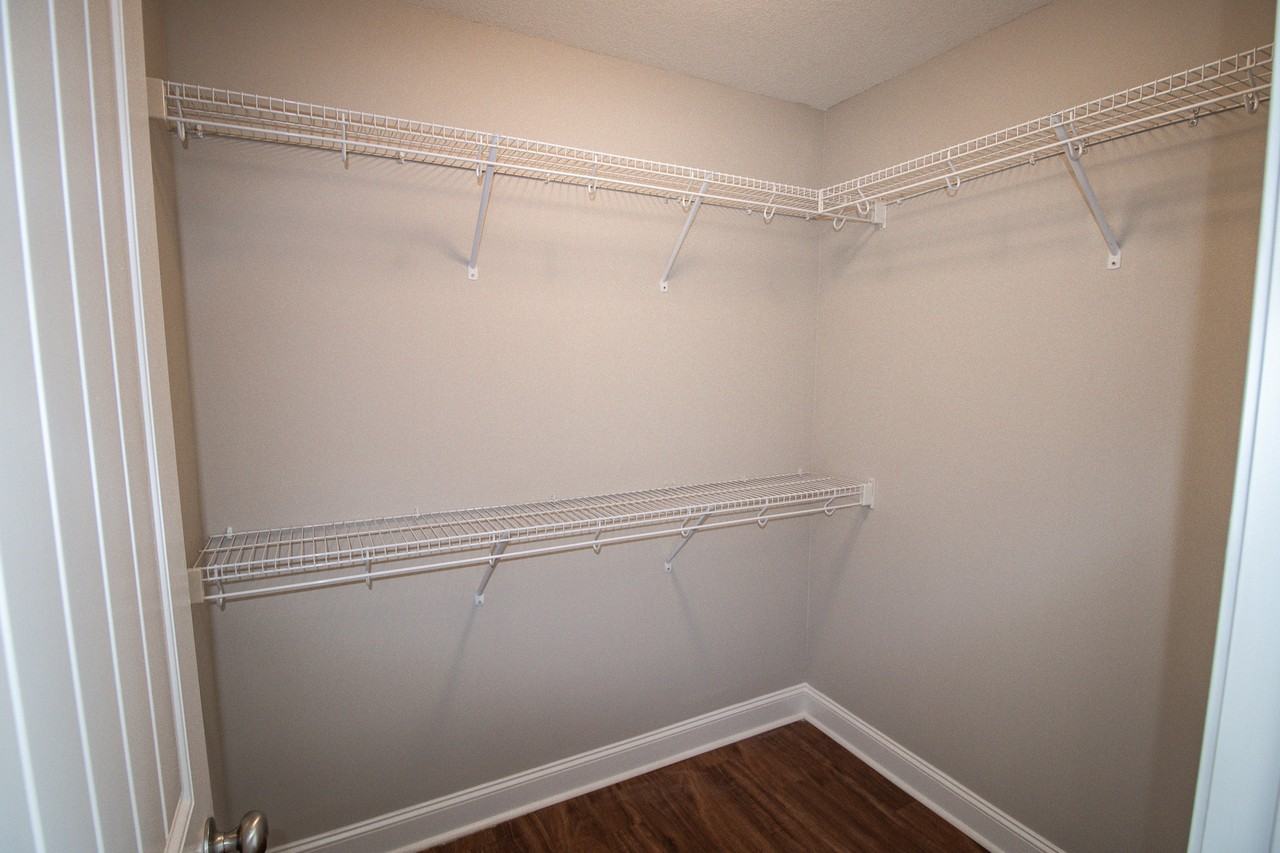 6006 Virginia Pine Ave - Photo 3 of 24