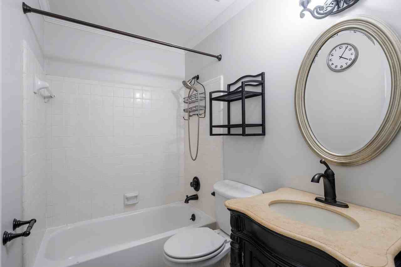 1720 Brierbrook Rd - Photo 5 of 35