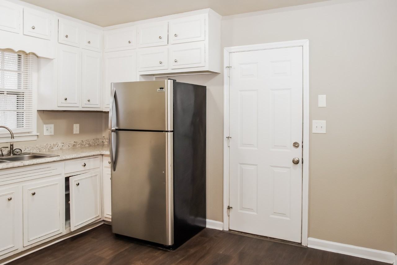 3463 Darlene Cir Nw - Photo 7 of 31