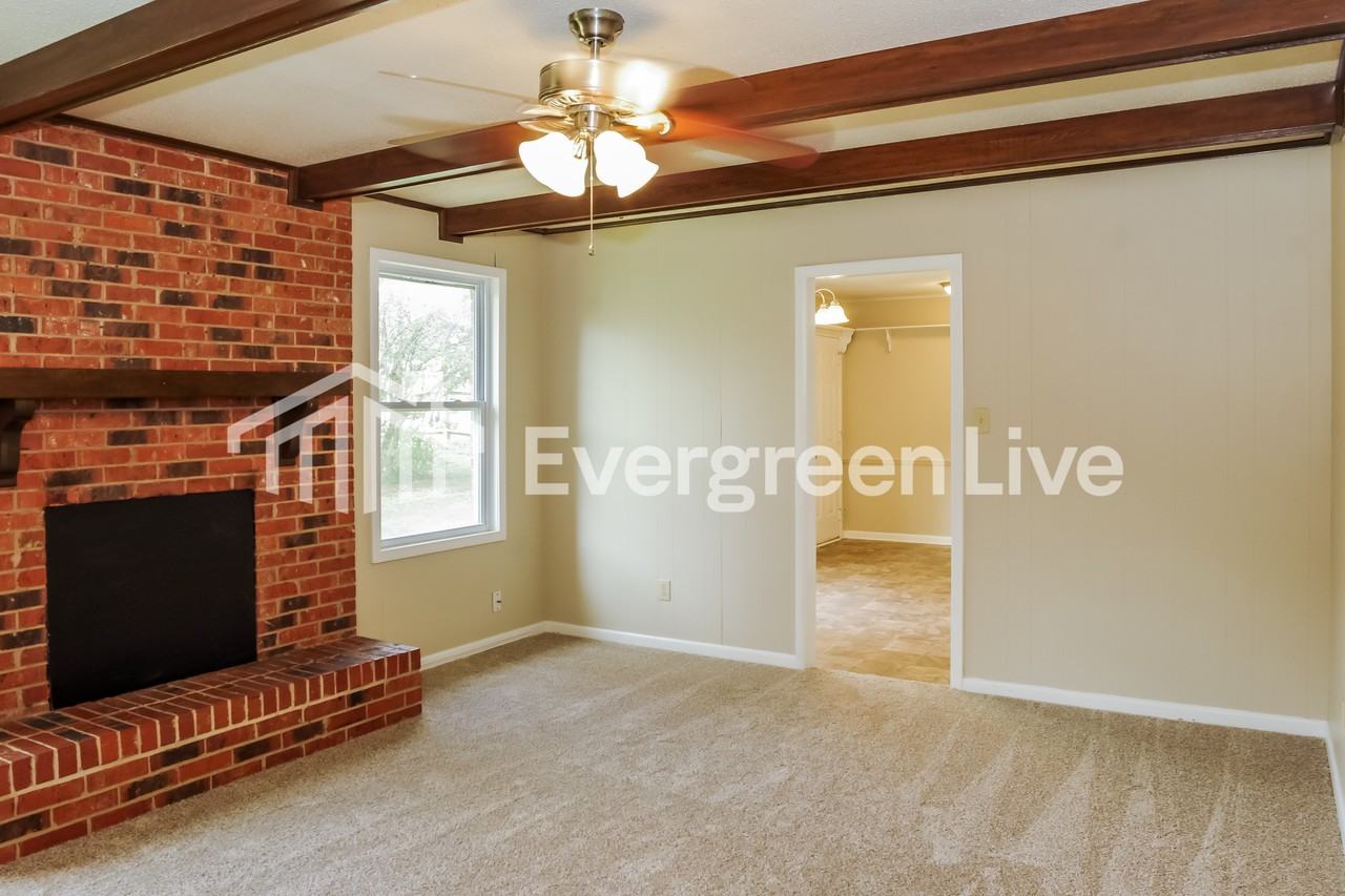 1305 Cantwell Ave Sw - Photo 4 of 15