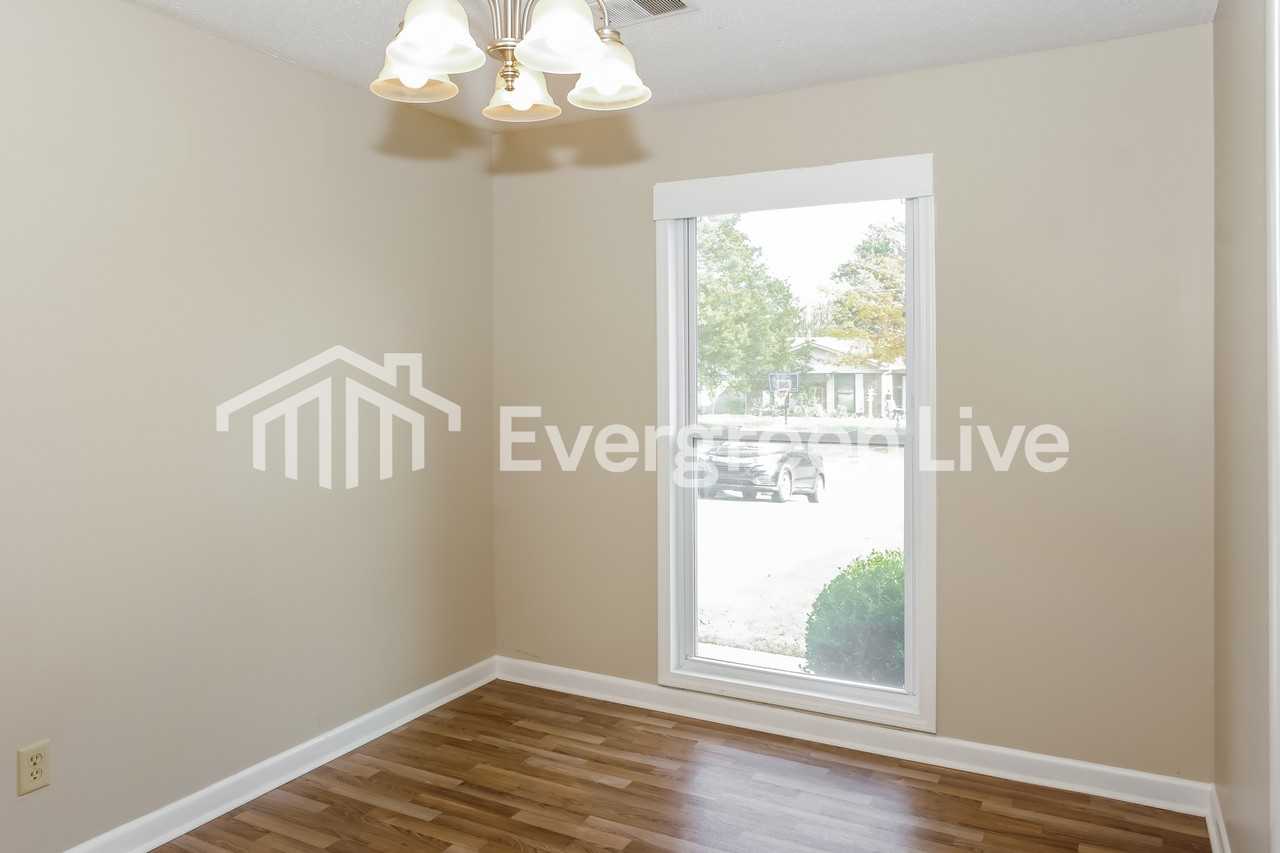 1305 Cantwell Ave Sw - Photo 7 of 15