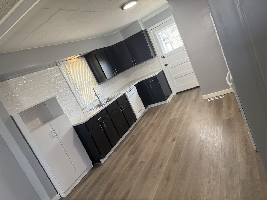 1536 S Edwards Ave - Photo 5 of 23