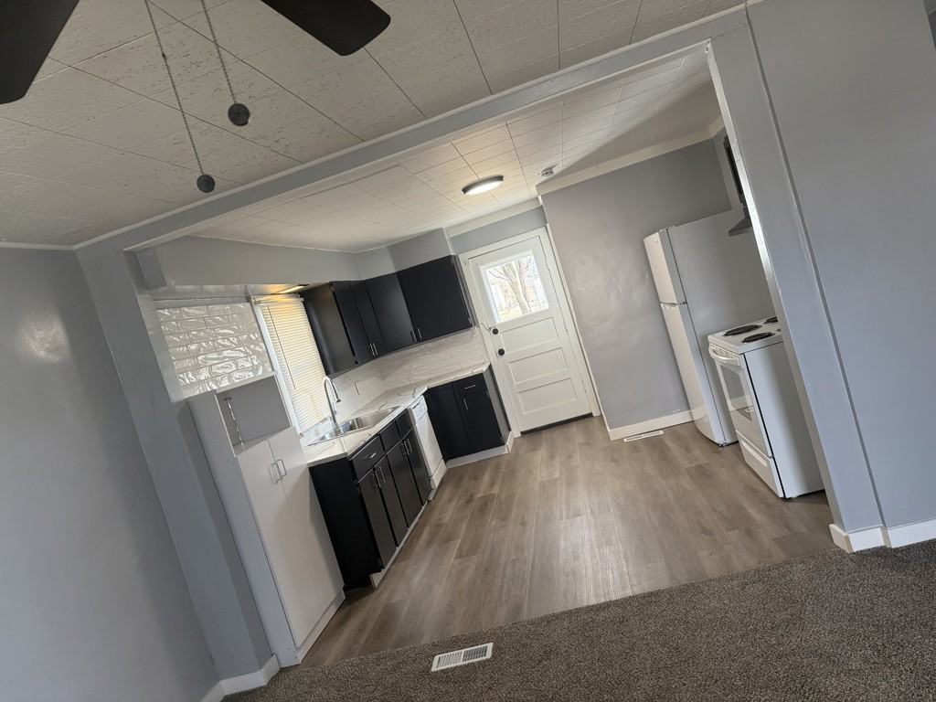 1536 S Edwards Ave - Photo 6 of 23