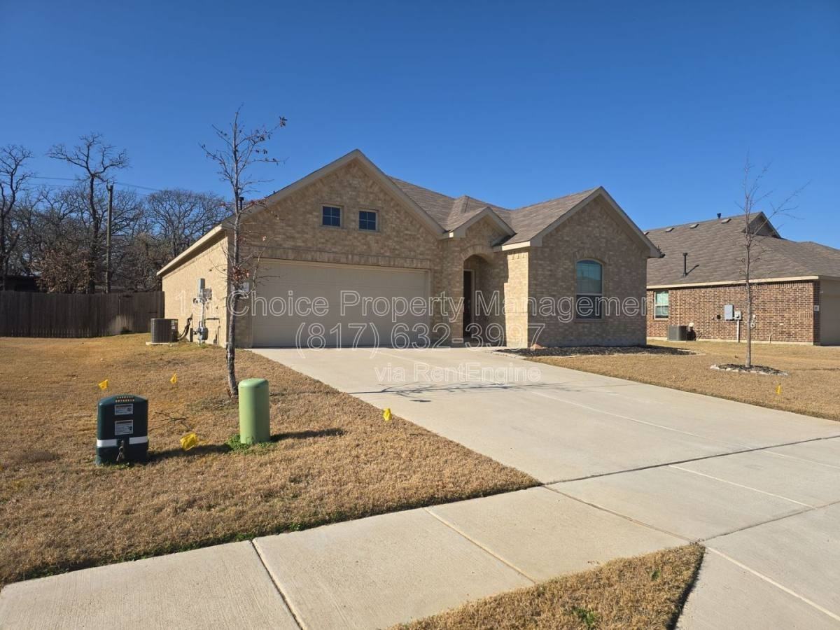 213 Post Oak St - Photo 2 of 4