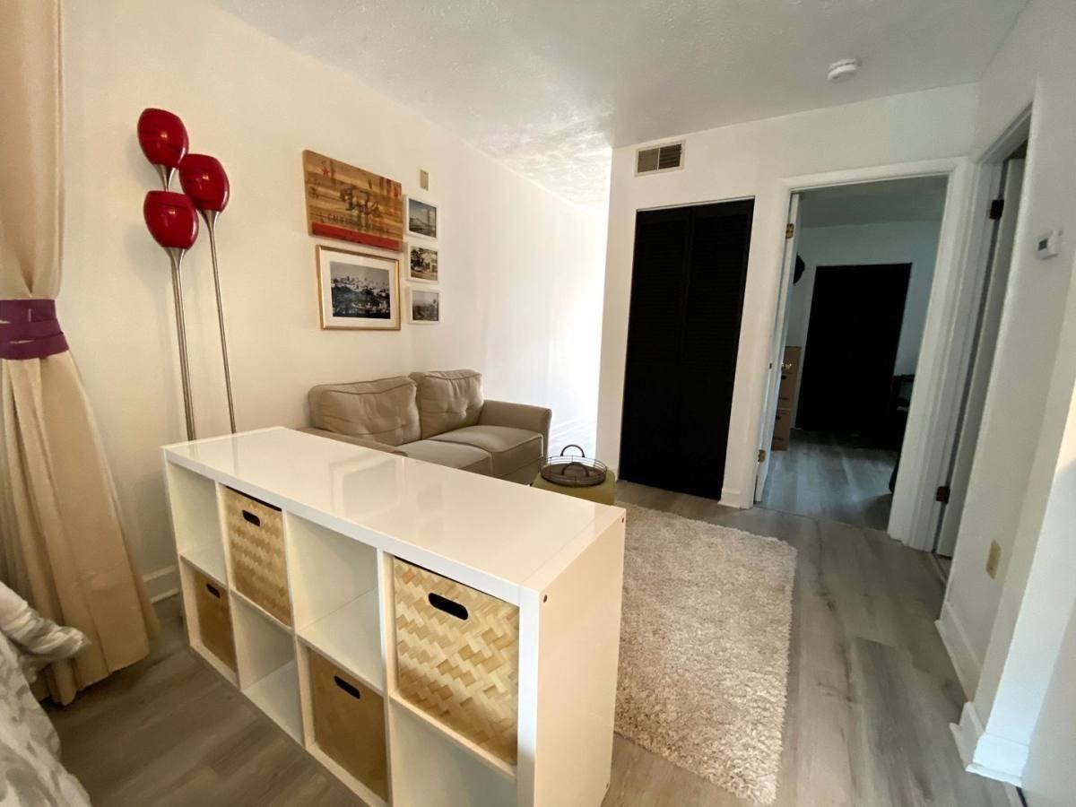 3271 Niagara Sq - Photo 2 of 10