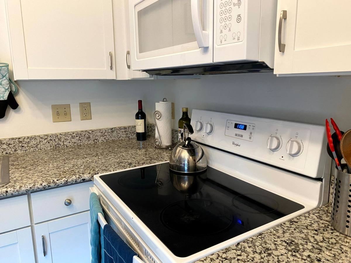 3271 Niagara Sq - Photo 5 of 10